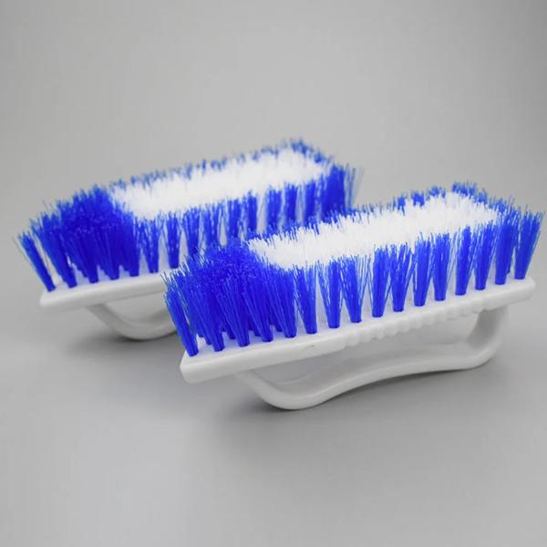 真新しい高品質! クリーニングブラシ材質: プラスチックサイズ: 表示されている通り数量: 1個色: 白 + 青説明: 1.高品質プラスチック2.硬い毛3.ランドリーフロアクリーニング家具クリーニング