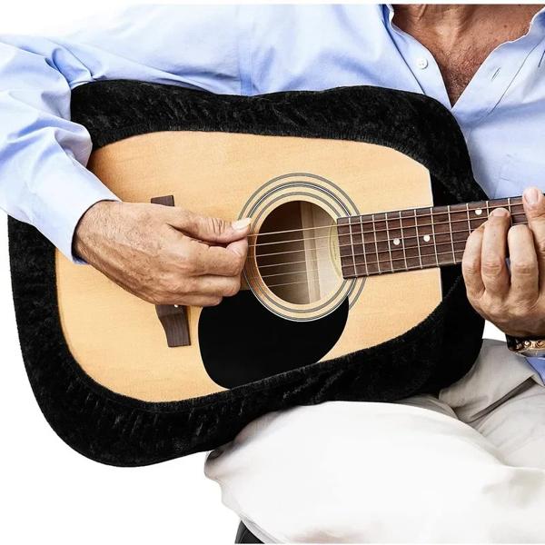 ギターを保護: ギターとその音にダメージを与えないでください。 演奏中、練習中、弦の交換、または保管中、引っかき傷、汗、温度変化、ボタンやベルトからのマーク、指紋、さらには温度変化。 また、保護を強化