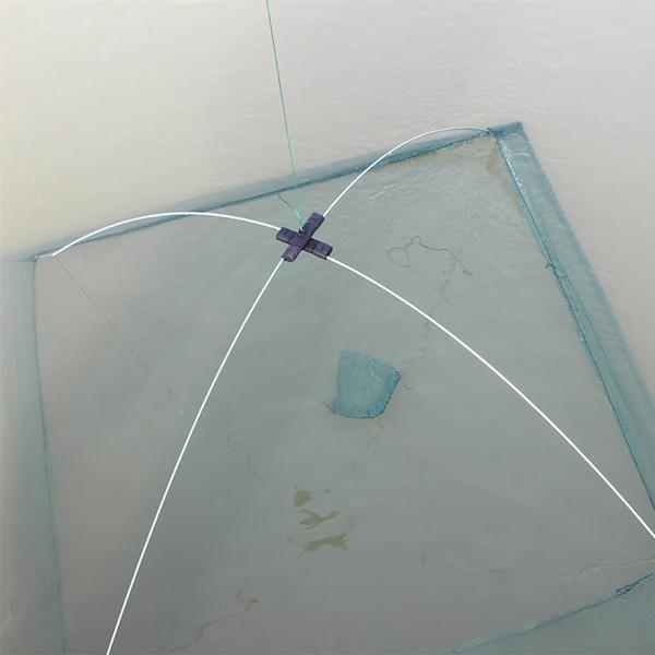 アイテムの種類:fishing net Material:ナイロン+金属+プラスチック Color:green サイズ：60×60cmと80×80cm 閉じた状態のサイズ:53*3センチメートル/20