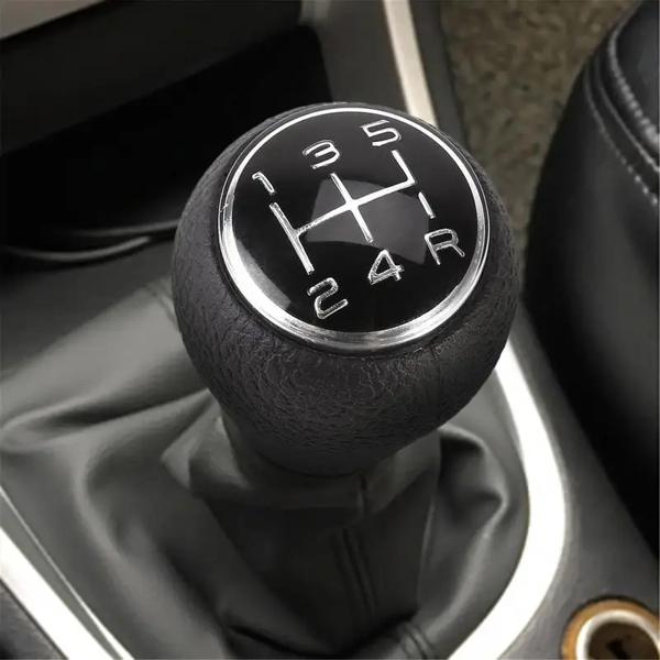 Oem no。:no 特殊機能:Gear Shift Knob 物質的なタイプ:ABS+Aluminum alloy 製品の重さ:107g 製品の高さ:10cm 製品の広さ:10cm 製品の長さ:10