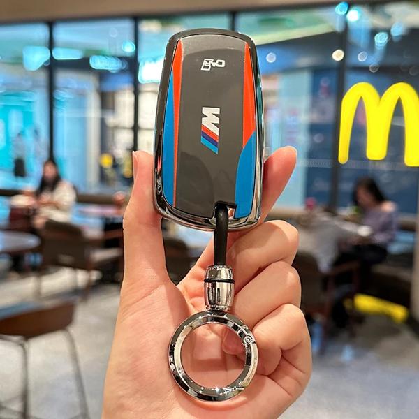 仕様:商品名: 車のキーケースカバー対象: bmwパッケージには以下が含まれます。車のキーケースキーホルダー機能:-- ファッショナブルで豪華なキーケース、優れたタッチ感。-- キーのサイズと正確なボ