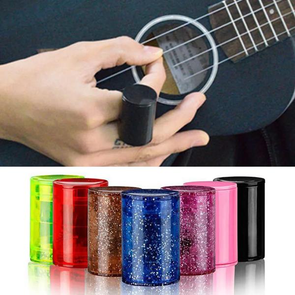 1PC 音楽指輪リズムサンドシェイカーフィンガーショットウクレレギター楽器アクセサリー 7 色 真新しい、高品質 素材: プラスチック カラー: ブルー/ピンク/ブラック/ホワイト/イエロー/グリーン